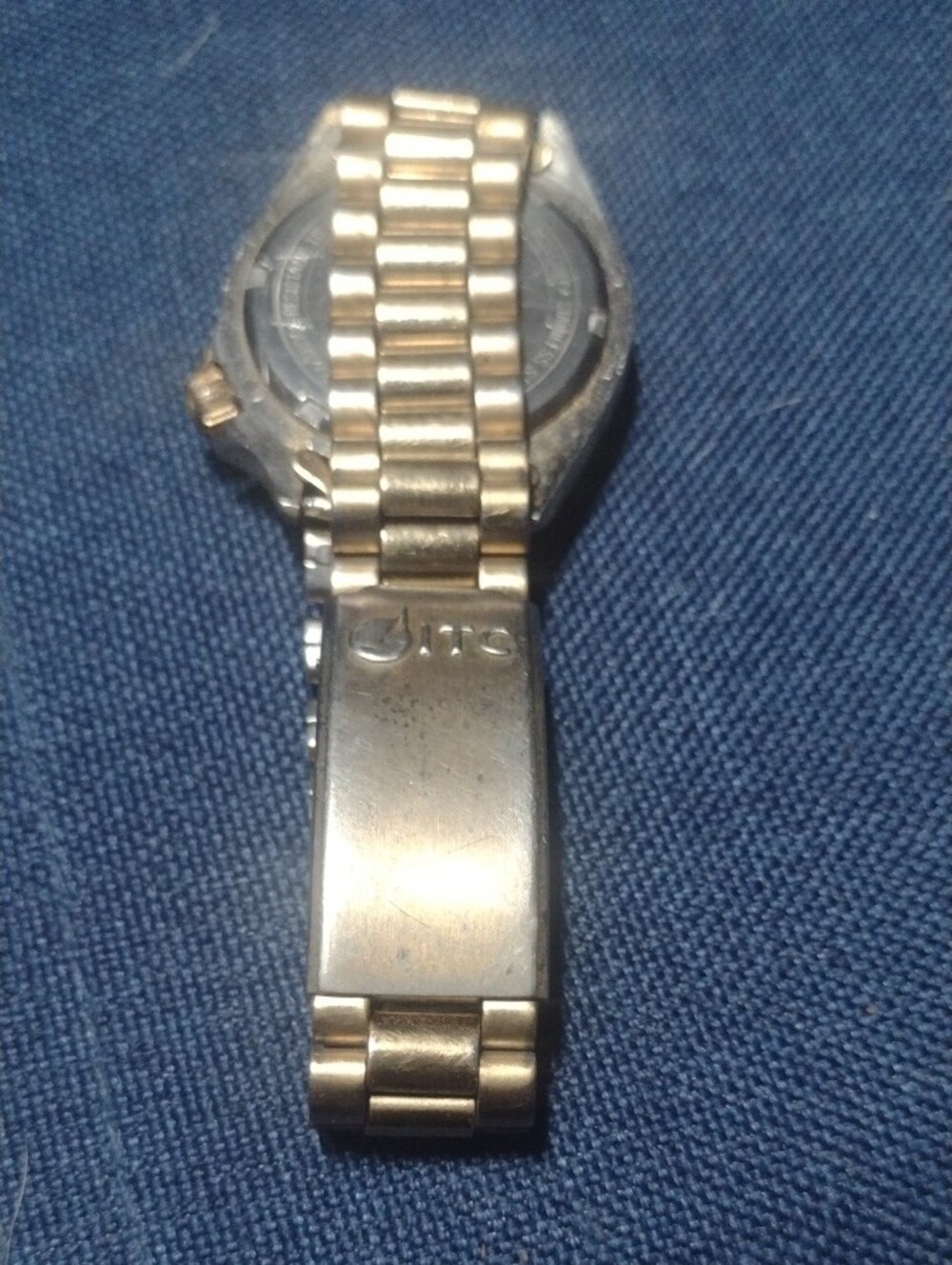 Vintage Dive-Style Stainless Watch with Black Dial - Picture 3 of 7